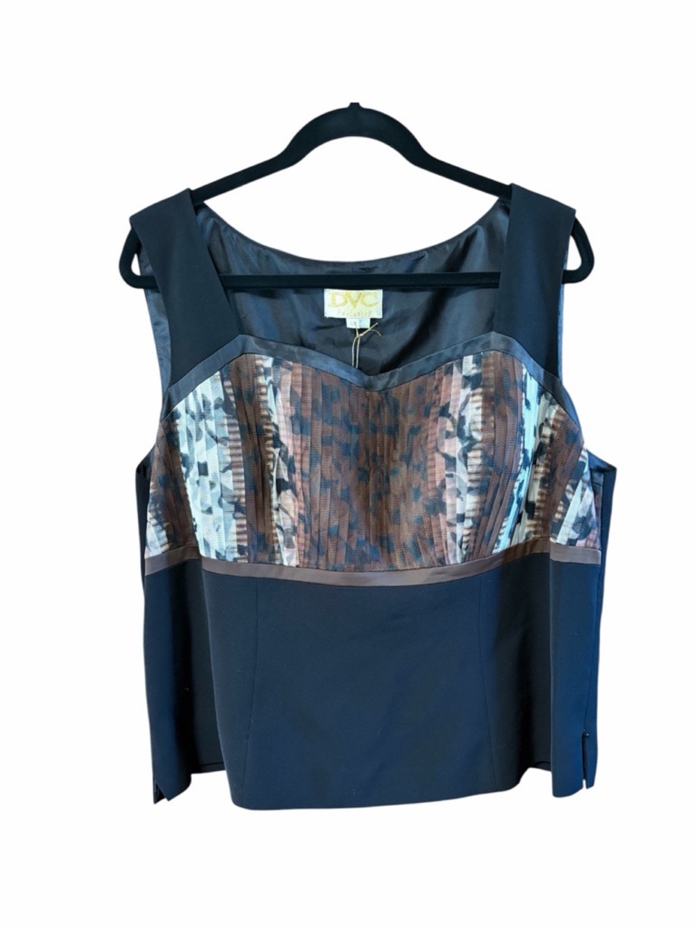 DVC Exclusive Vintage Paneled Top NWT